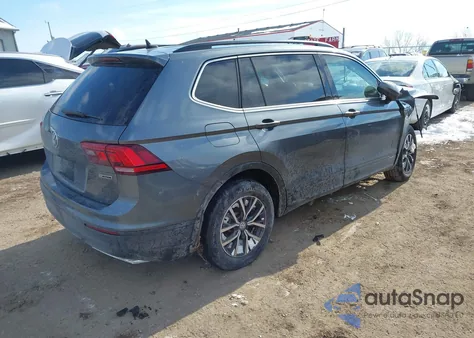 2019 Volkswagen Tiguan 2.0T Se/2.0T Sel/2.0T Sel R-Line/2.0T Sel R-Line Black z USA, uszkodzony, nr VIN 3VV2B7AX9KM088555